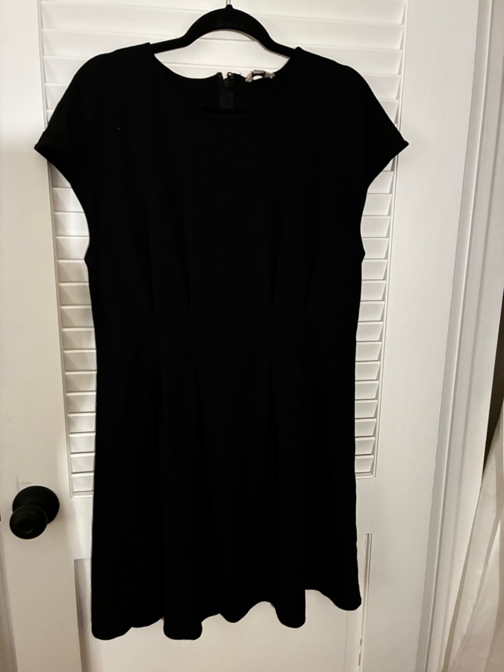 LOFT Black Short-Sleeve Mini Dress